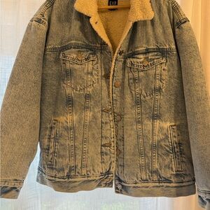 GAP Women Oversized Light Wash Denim Sherpa Jacket - Light Blue